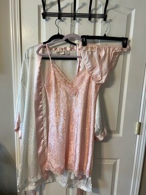 Victoria Secret Gold Label Pink Slip Set